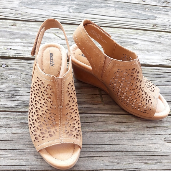 earth perforated leather wedges